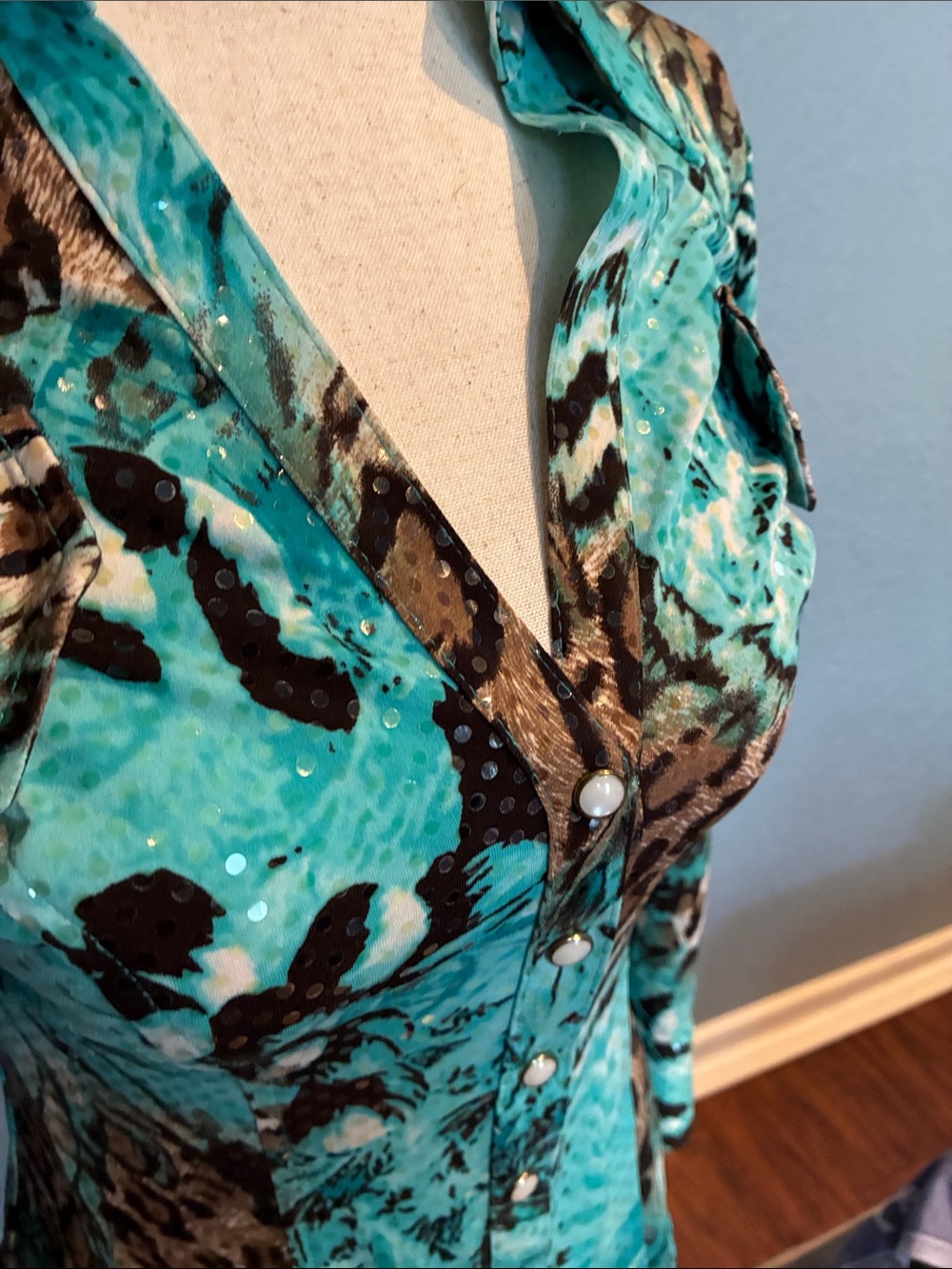 Cache Button Down Top - Picture 3 of 9